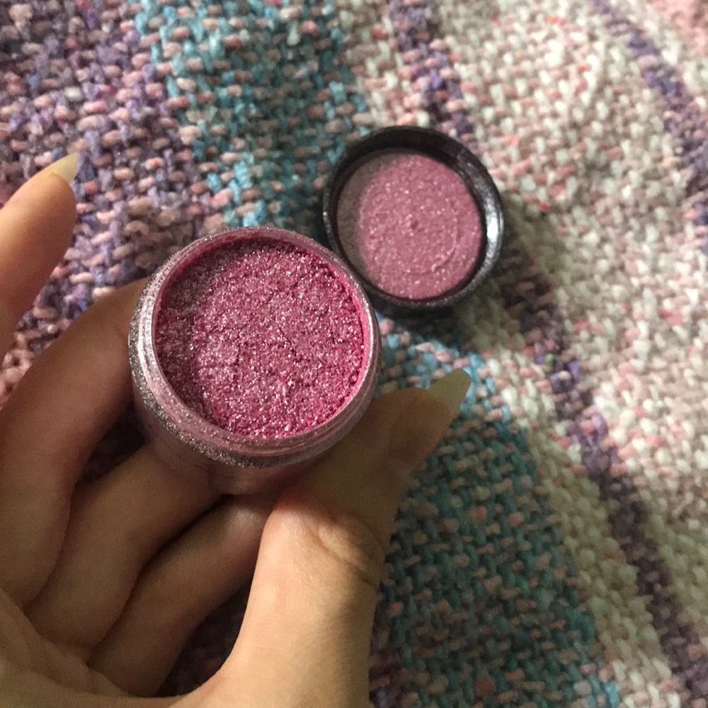 Discontinued limited edition mac all girl